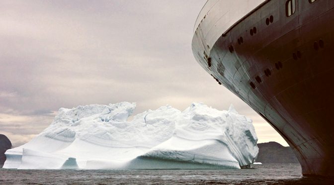 อย่าปล่อยให้เรือไททานิกล่ม เพราะ ภูเขาน้ำแข็ง ที่มองไม่เห็น