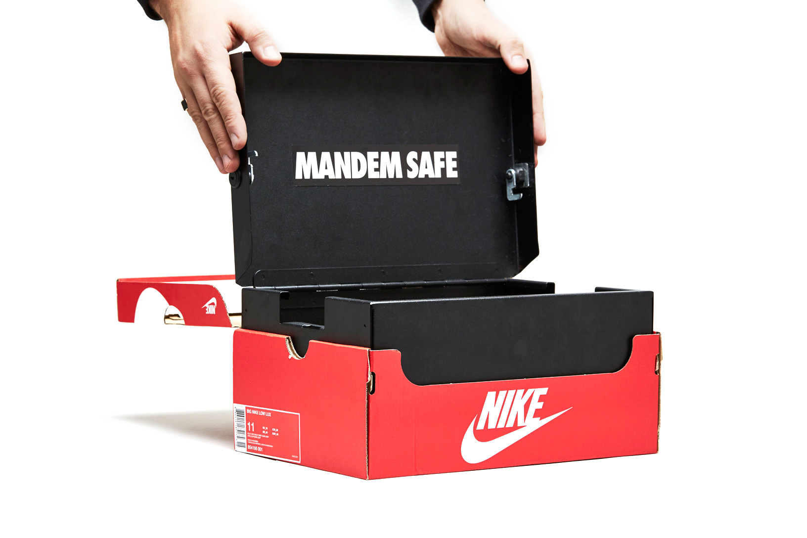 Мандем. Nike Shoe Box. Nike Shoebox. Nike Box Design. Большой Nike Box.